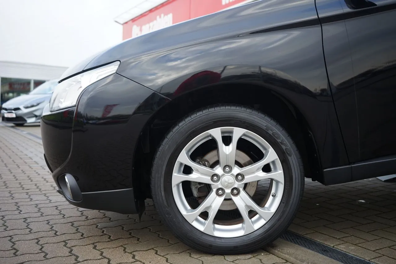 Mitsubishi Outlander 2.0...  Image 7